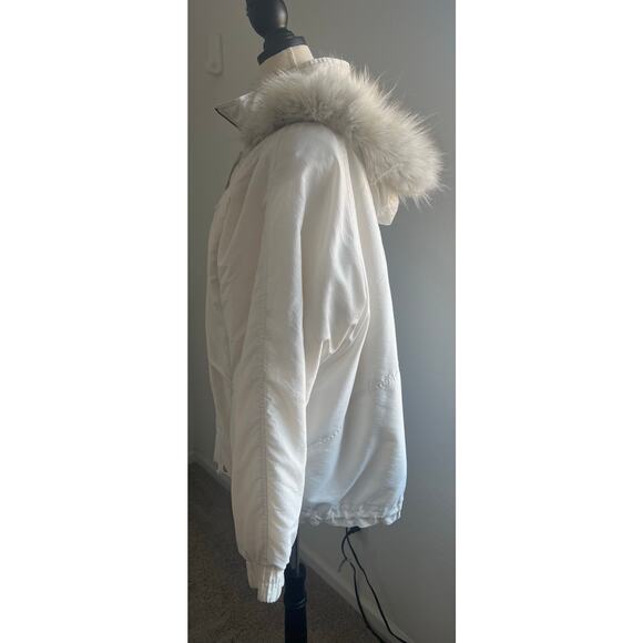 London Fog Ltd White Fur Lined Detachable Hood and Lining Winter Puffer Jacket M - Picture 2 of 11